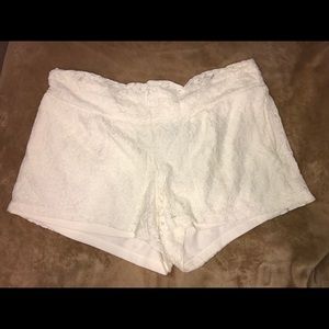 BeBop off white shorts